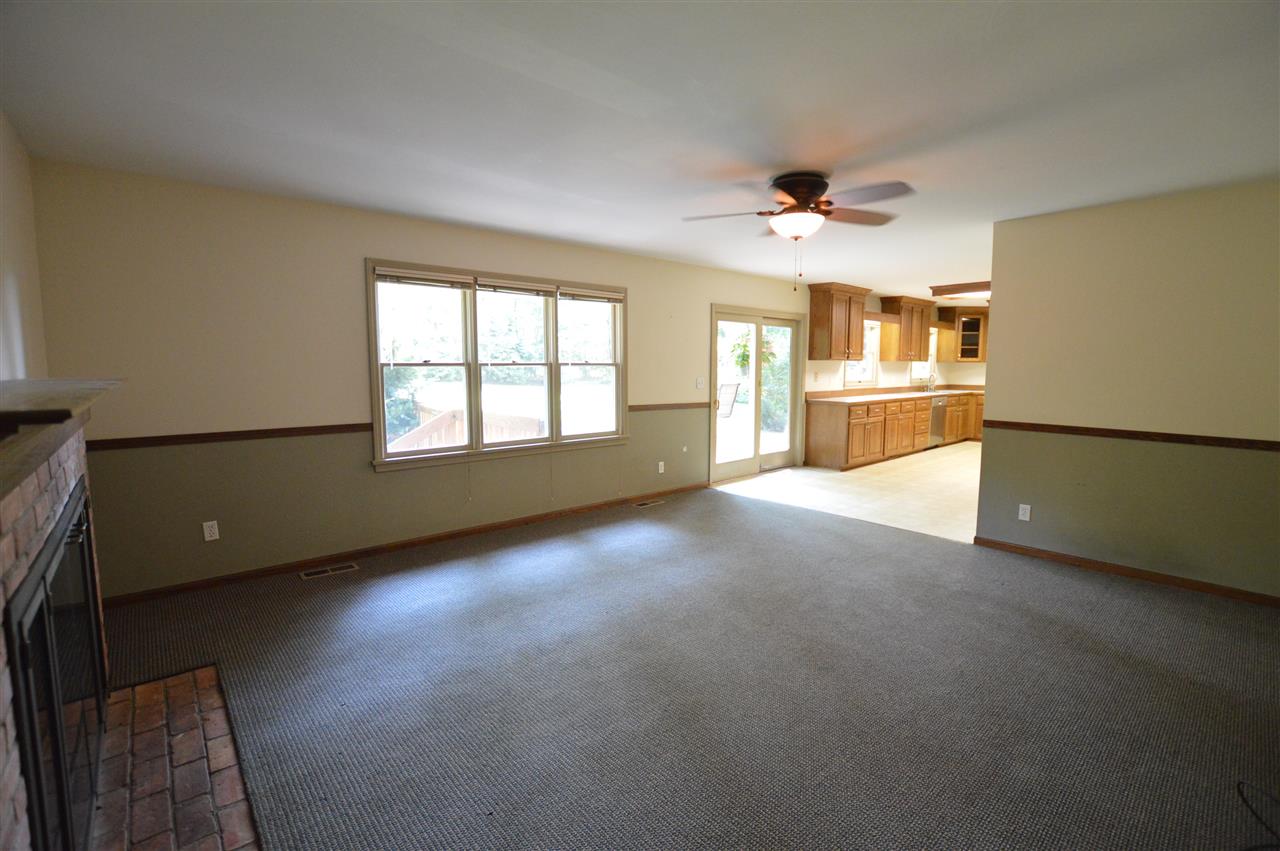 718 Bloomfield Road Traverse City, MI 49686 - Photo 28 of 82 1851260-27.JPG