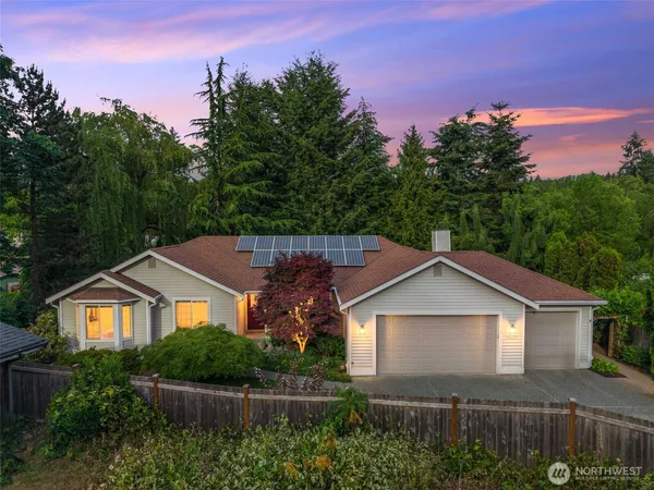 $1,428,000 | 14222 108th Avenue Northeast, Kirkland, WA 98034
