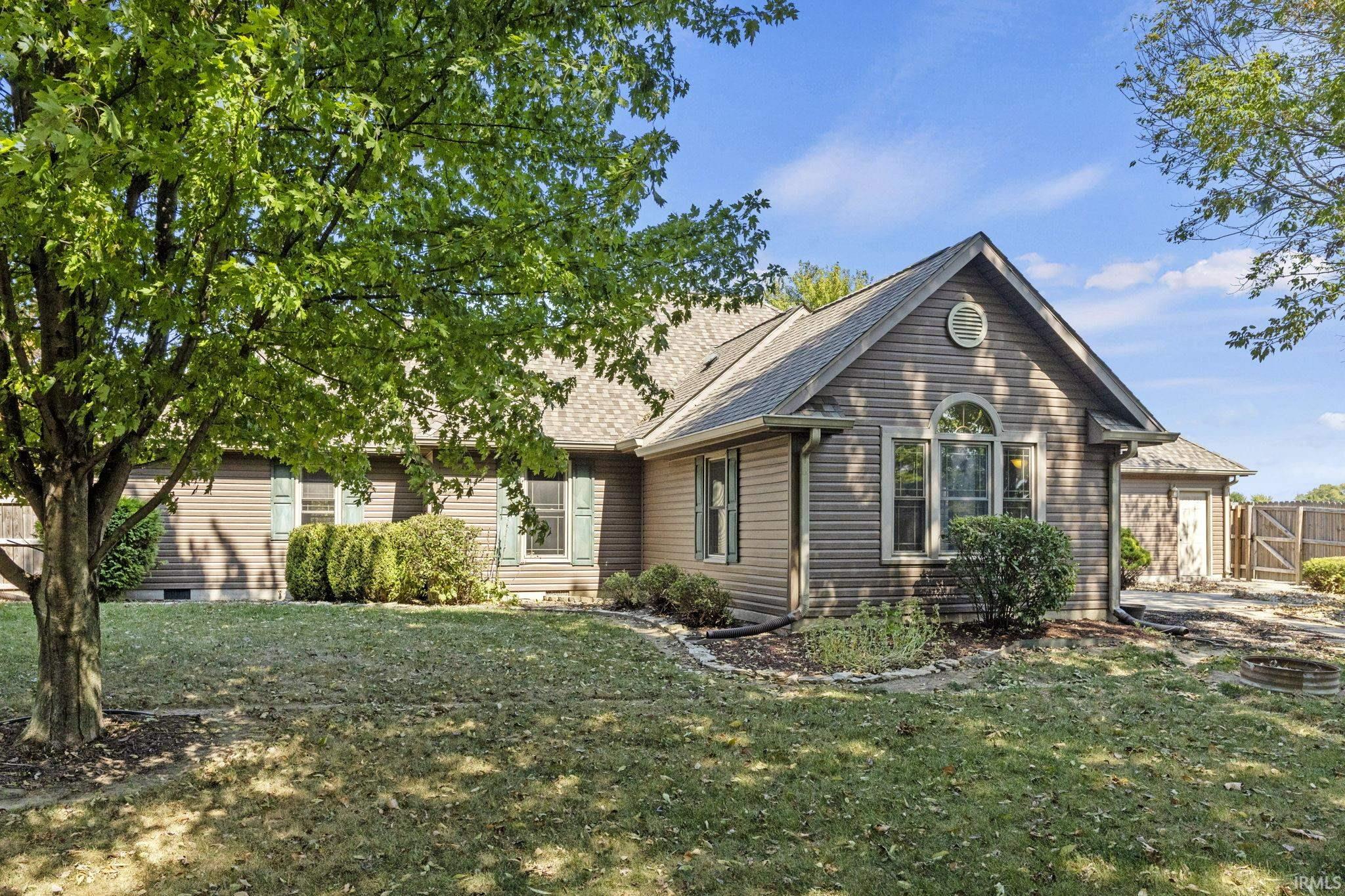 230 Van Malson Drive Warren, IN 46792 - Photo 4 of 35