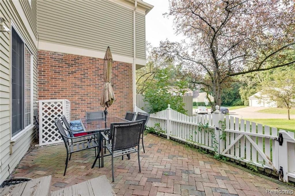 1187 Pine Ridge Court Rochester Hills, MI 48306 - Photo 22 of 27