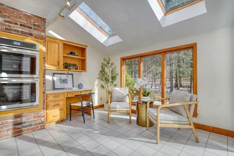 $1,859,000 | 28 Blueberry Lane, Lincoln, MA 01773