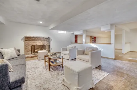 $1,859,000 | 28 Blueberry Lane, Lincoln, MA 01773