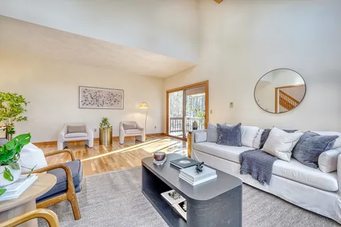 $1,859,000 | 28 Blueberry Lane, Lincoln, MA 01773