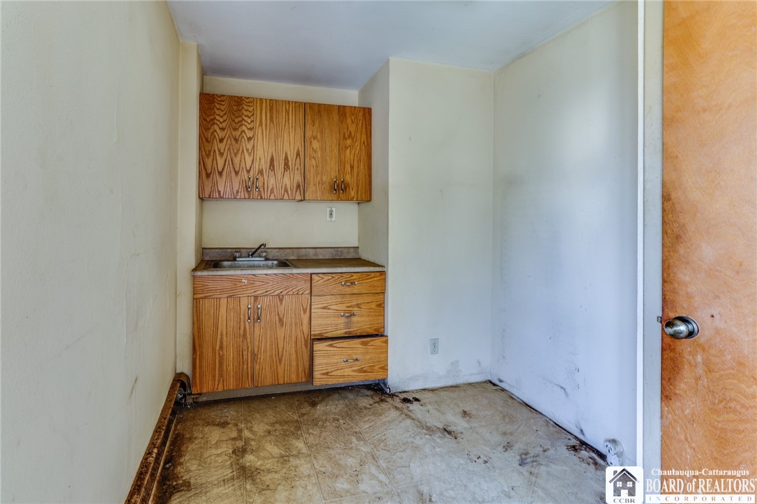 628 9th Street Niagara Falls, NY 14301 - Photo 17 of 43