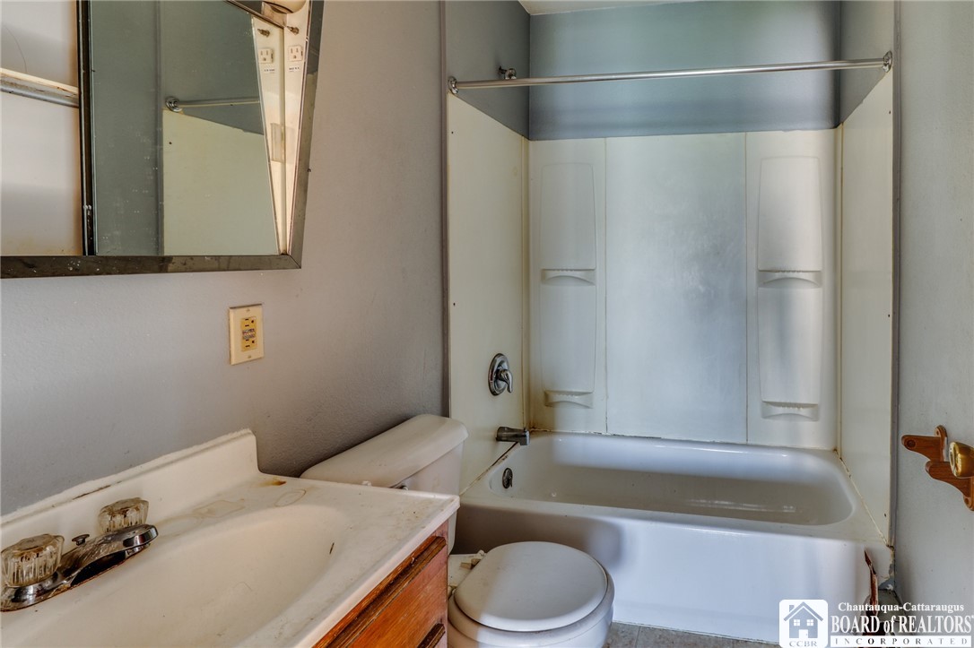 628 9th Street Niagara Falls, NY 14301 - Photo 38 of 43