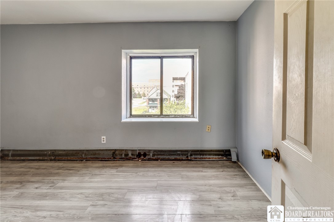 628 9th Street Niagara Falls, NY 14301 - Photo 41 of 43