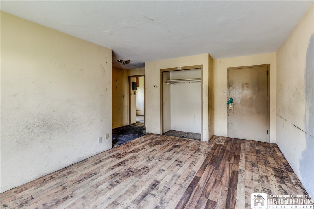 628 9th Street Niagara Falls, NY 14301 - Photo 8 of 43