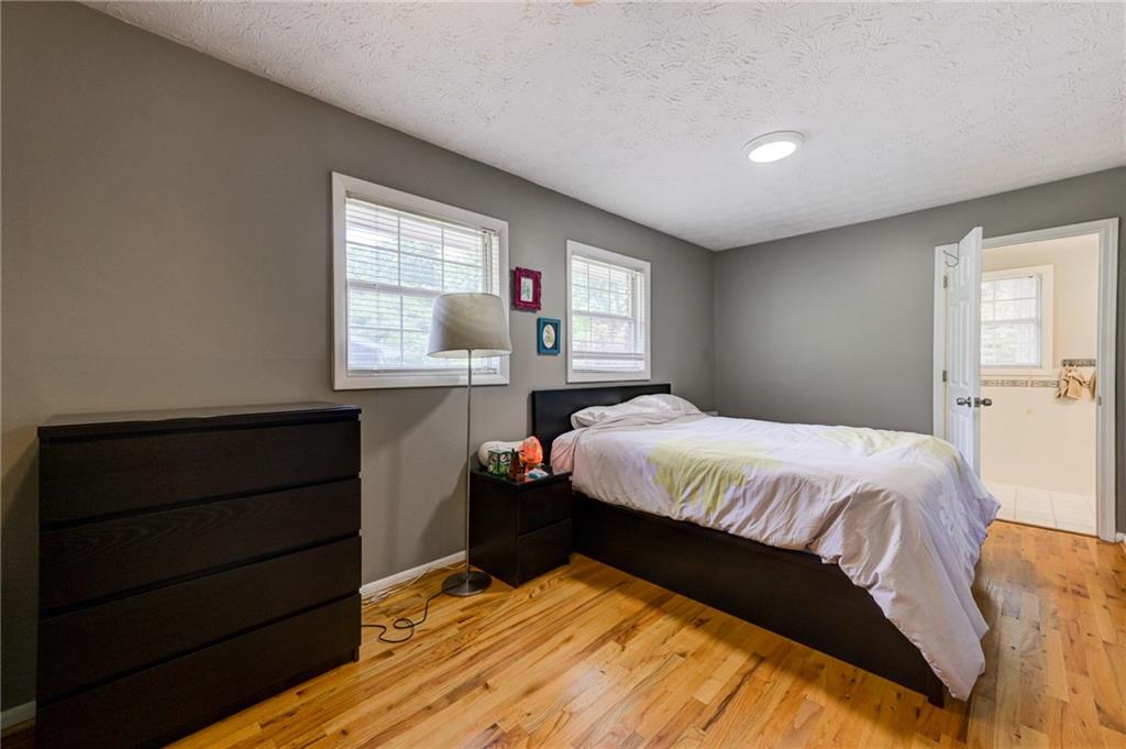 2423 Woodacres Road Northeast Atlanta, GA 30345 - Photo 12 of 39
