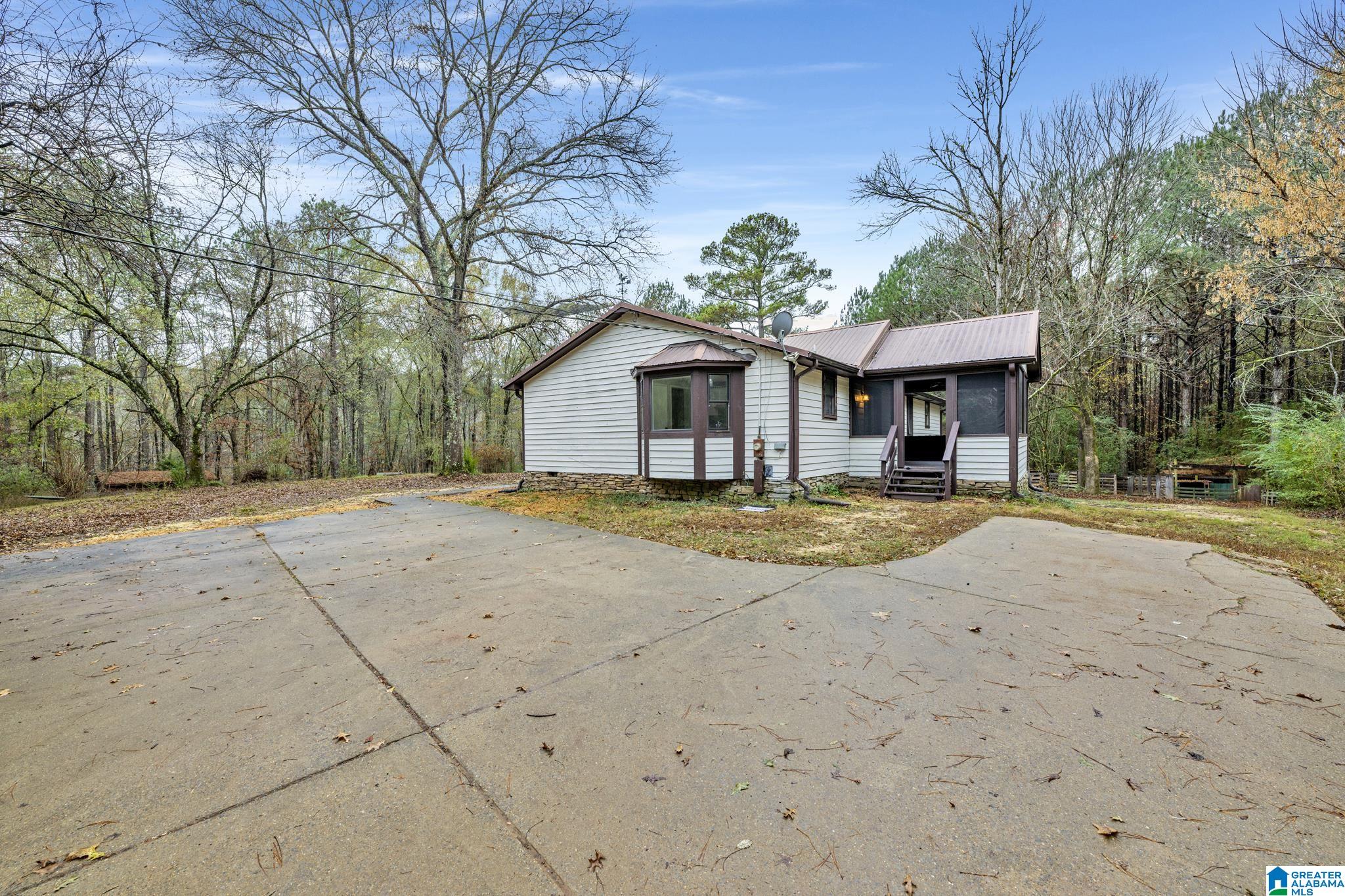 7870 Bradford Road Pinson, AL 35126 - Photo 2 of 19