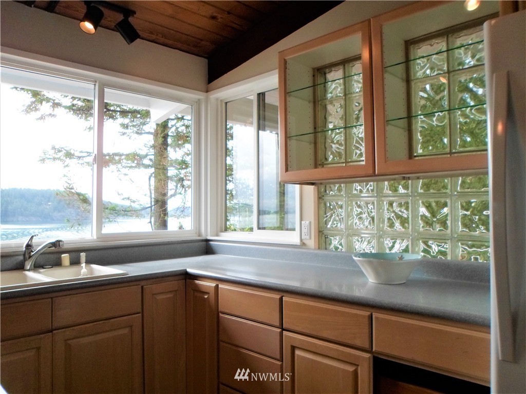 259 Ferry Road Lopez Island, WA 98261 - Photo 4 of 18