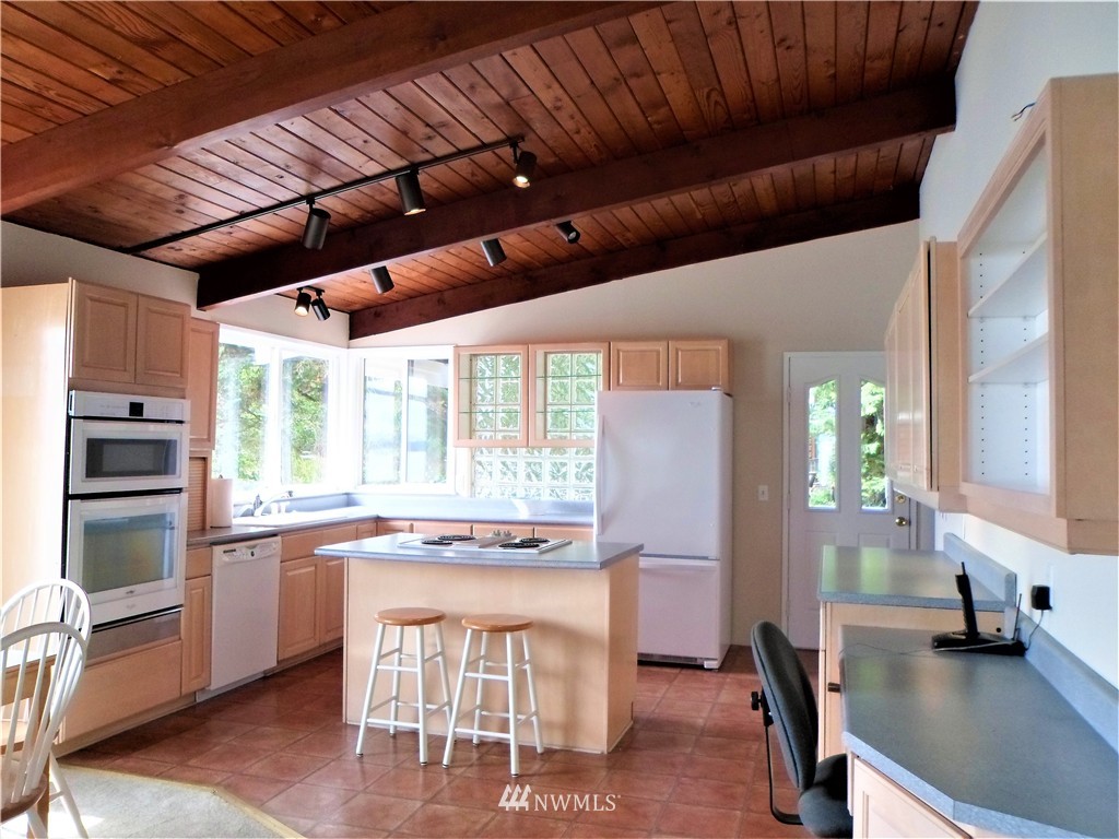 259 Ferry Road Lopez Island, WA 98261 - Photo 10 of 18