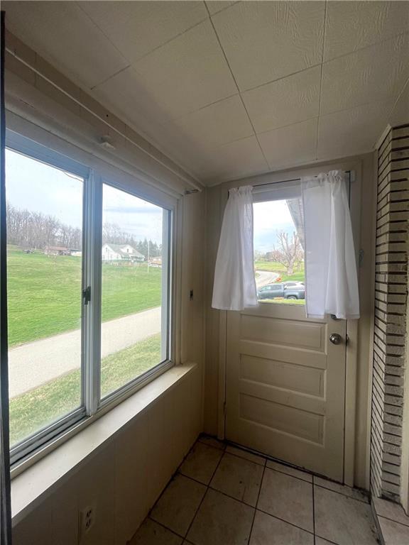 2741 Highway 982 Mount Pleasant, PA 15666 - Photo 12 of 28