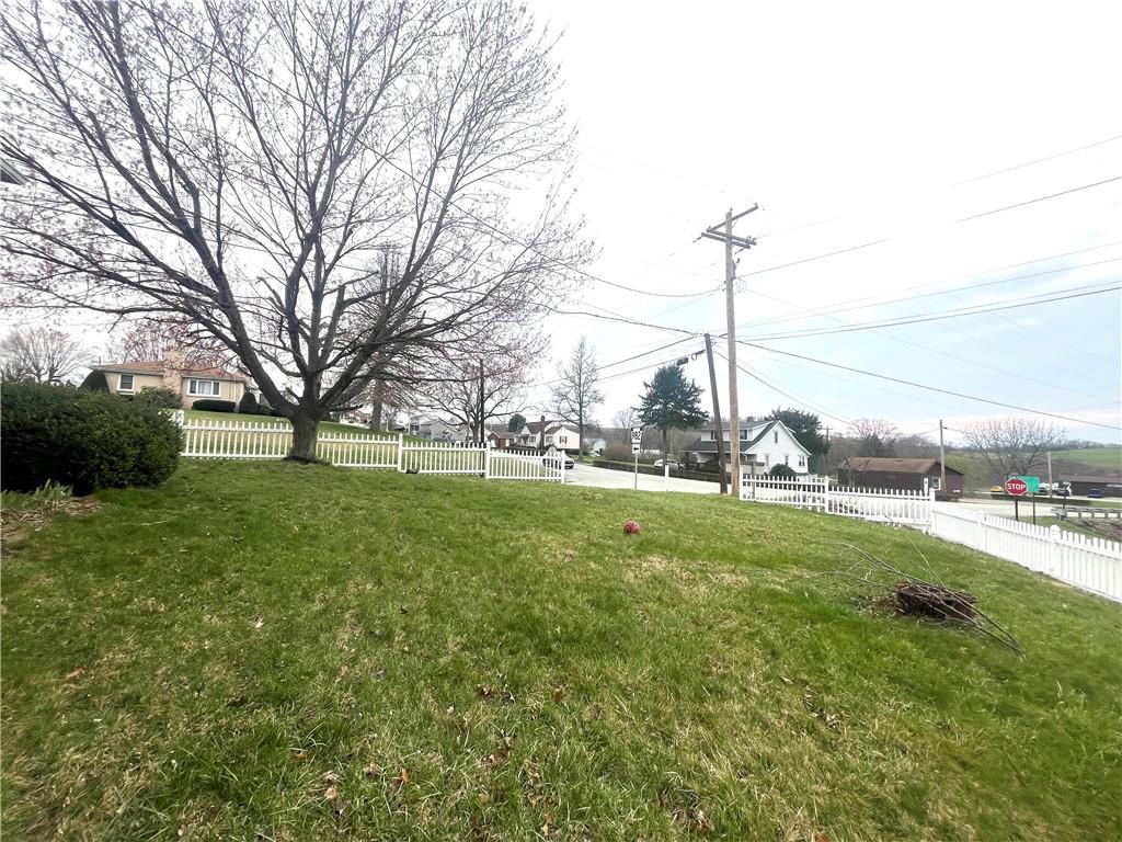 2741 Highway 982 Mount Pleasant, PA 15666 - Photo 3 of 28