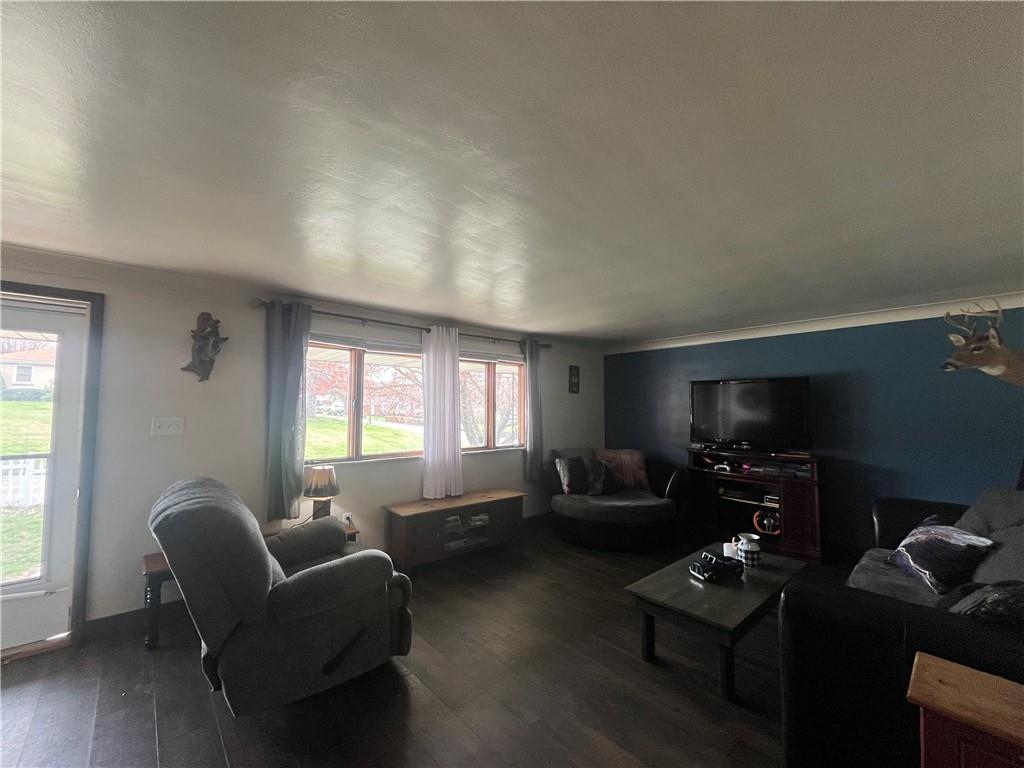 2741 Highway 982 Mount Pleasant, PA 15666 - Photo 7 of 28