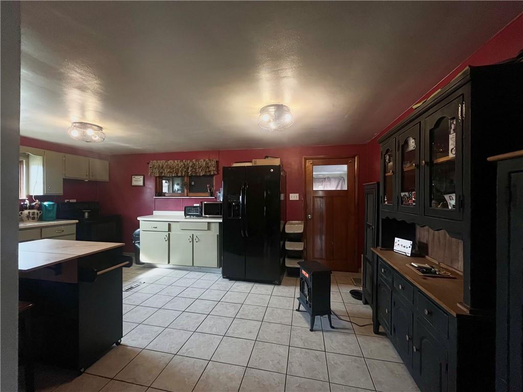 2741 Highway 982 Mount Pleasant, PA 15666 - Photo 9 of 28