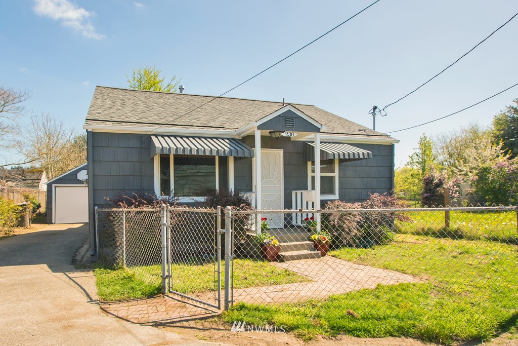 238 Park Place North Renton, WA 98057 - Photo 2 of 25