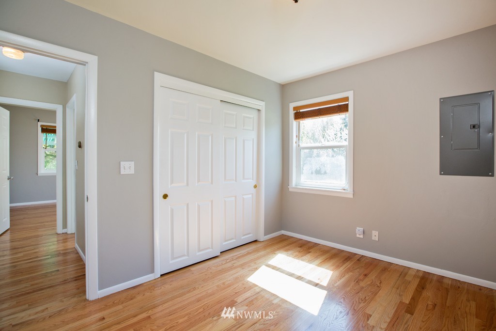 238 Park Place North Renton, WA 98057 - Photo 14 of 25