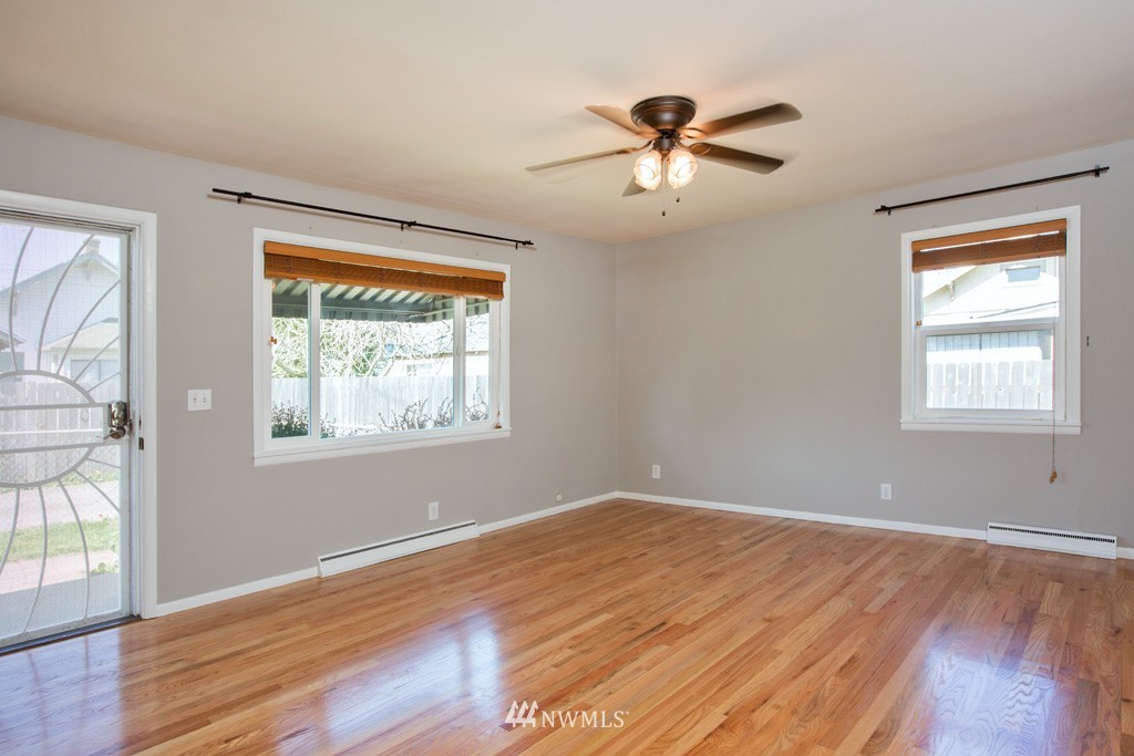 238 Park Place North Renton, WA 98057 - Photo 6 of 25