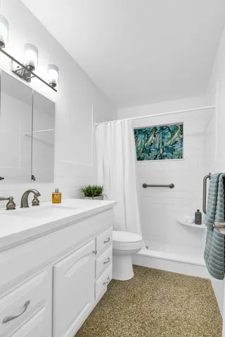 $3,300 | 702 Sunset Drive, Lake Worth Beach, FL 33461