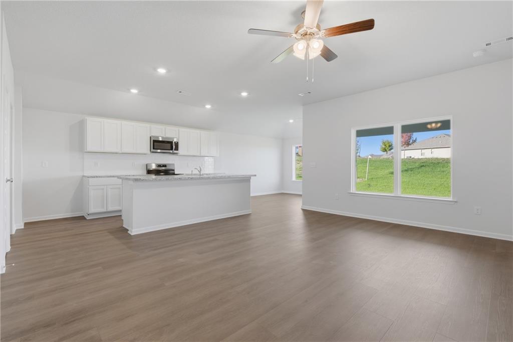 20224 West 194th Terrace Spring Hill, KS 66083 - Photo 3 of 13