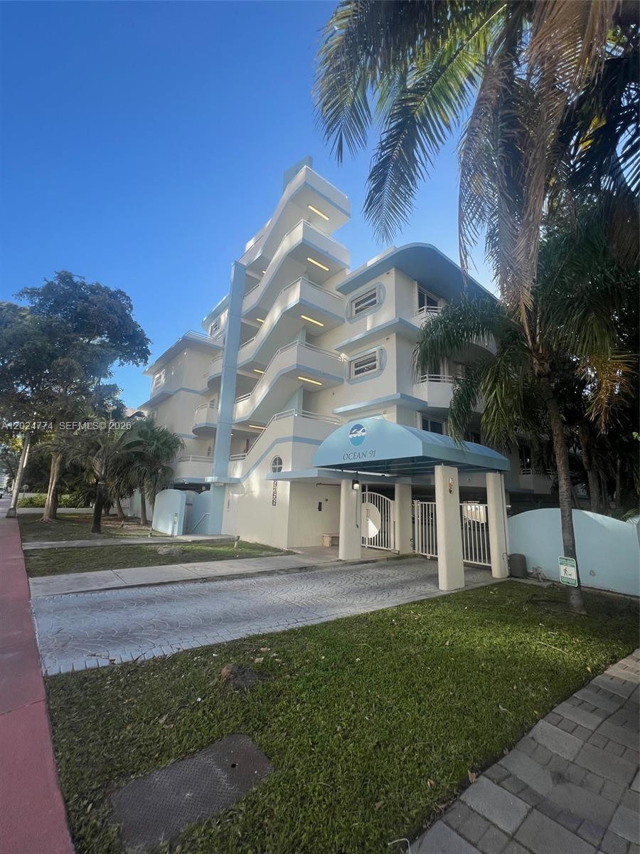 9156 Collins Avenue, Unit 502 Surfside, FL 33154 - Photo 17 of 20