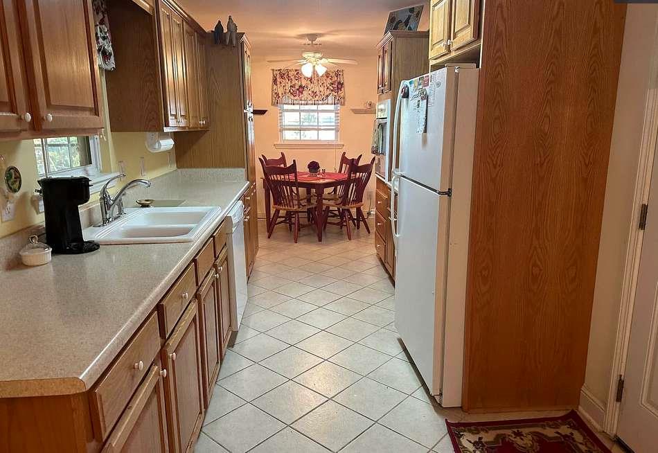 574 Almand Branch Road Southeast Conyers, GA 30094 - Photo 14 of 34