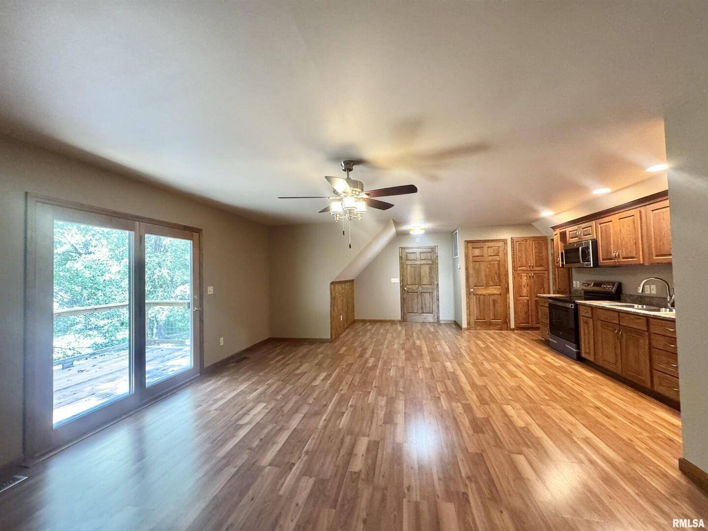 602 South 4th Street Dahlgren, IL 62828 - Photo 16 of 38