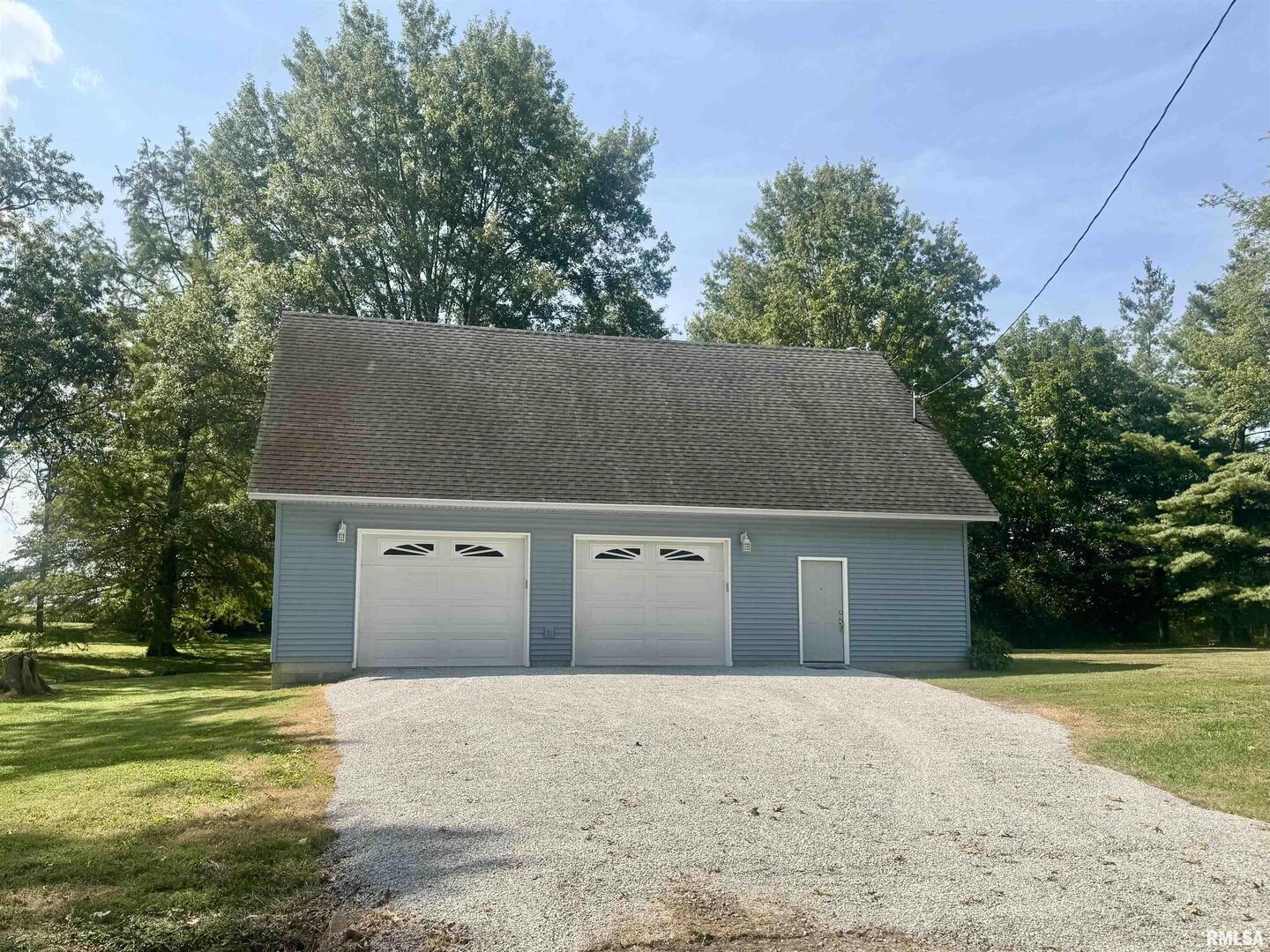 602 South 4th Street Dahlgren, IL 62828 - Photo 2 of 38