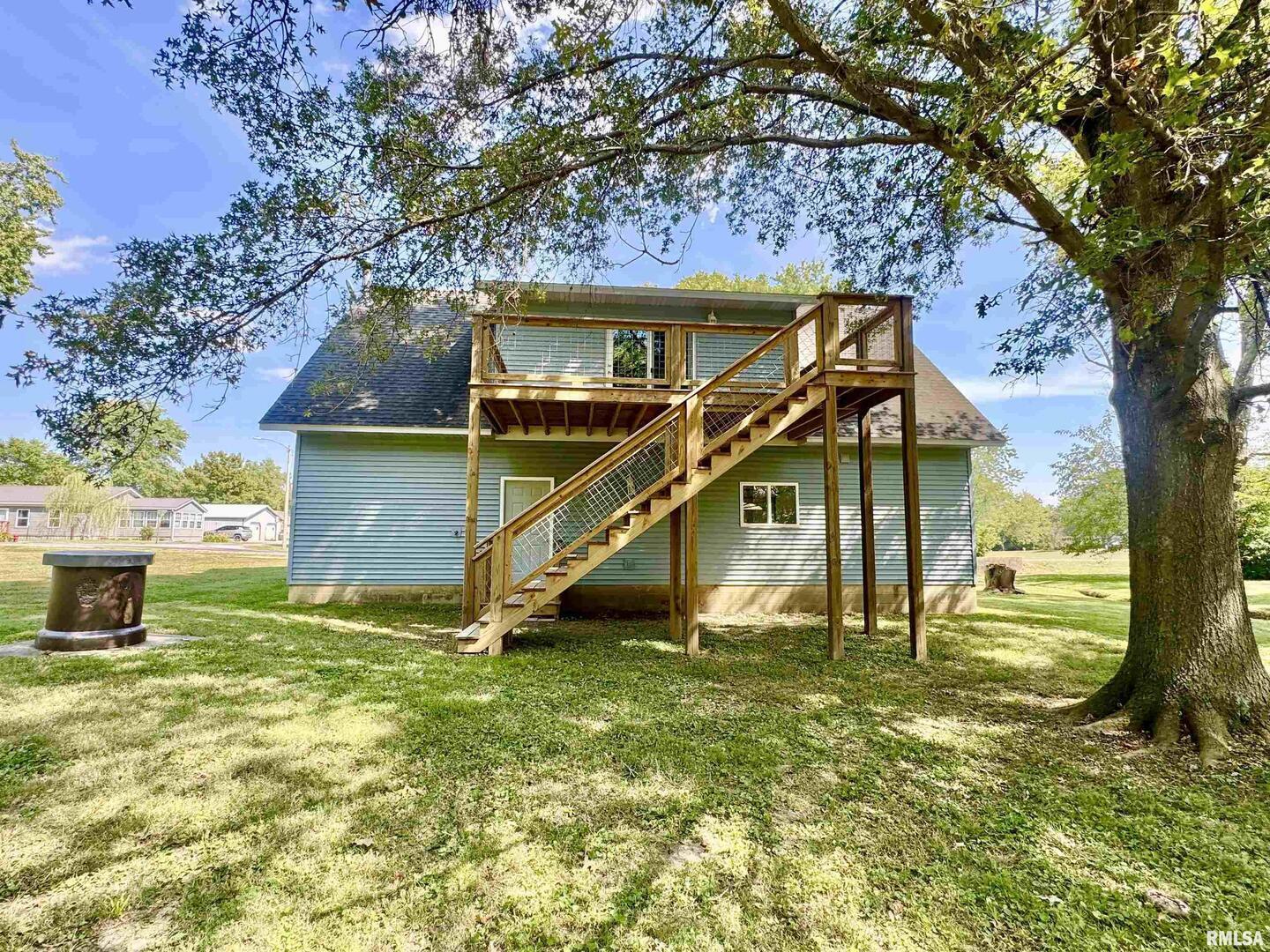 602 South 4th Street Dahlgren, IL 62828 - Photo 4 of 38