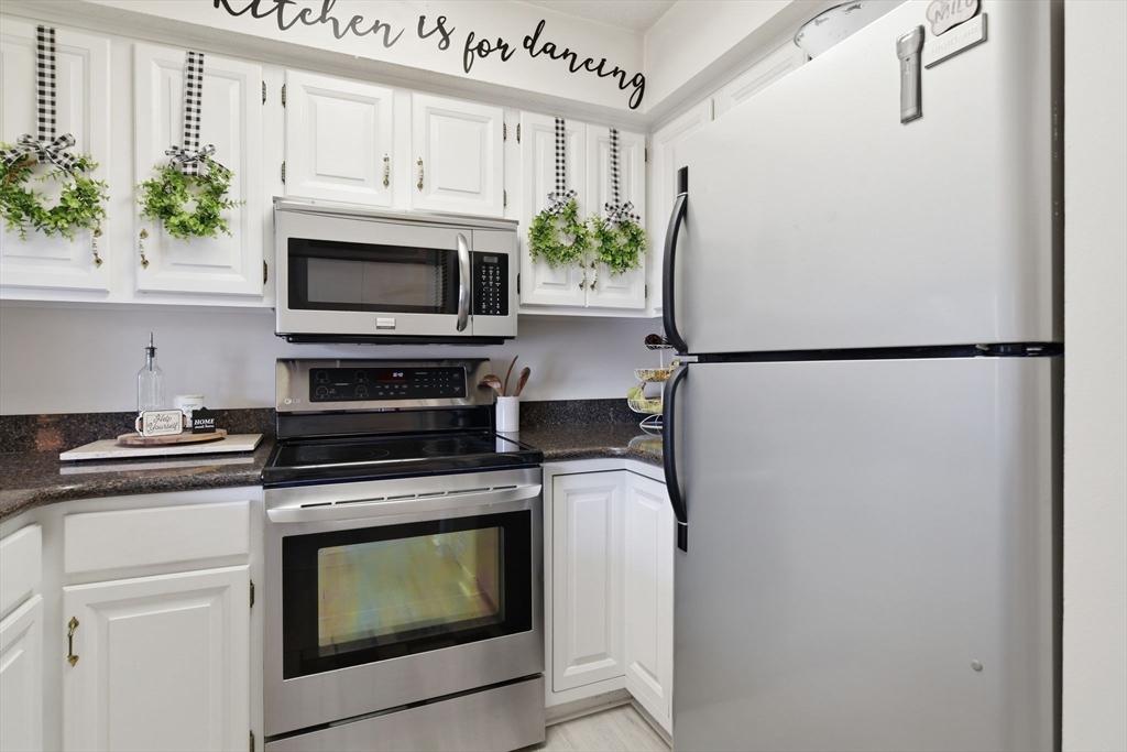 367 Nassau Drive, Unit 367 Springfield, MA 01129 - Photo 16 of 41