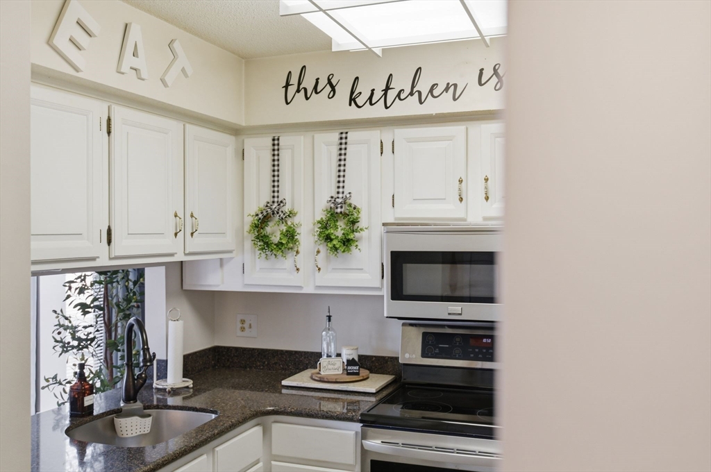 367 Nassau Drive, Unit 367 Springfield, MA 01129 - Photo 18 of 41