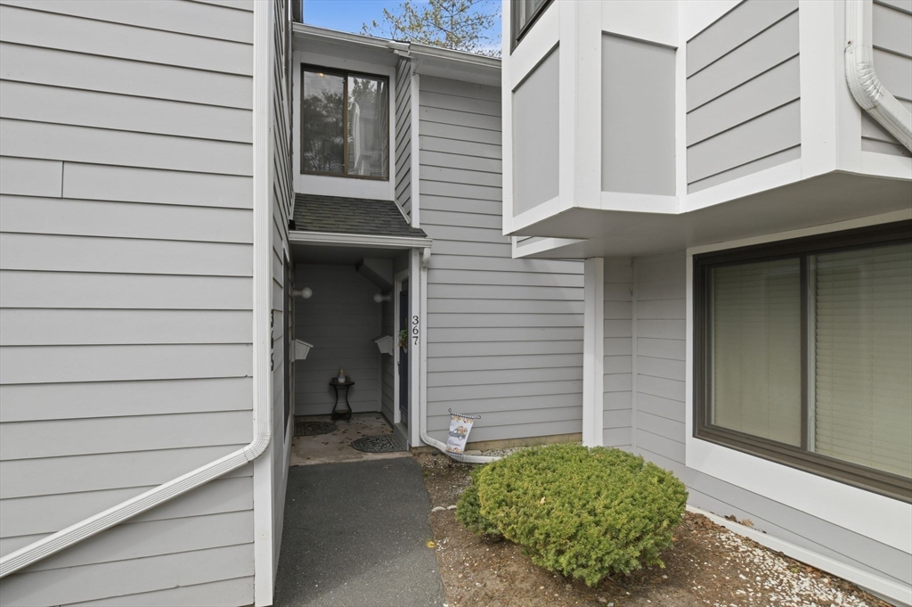 367 Nassau Drive, Unit 367 Springfield, MA 01129 - Photo 4 of 41