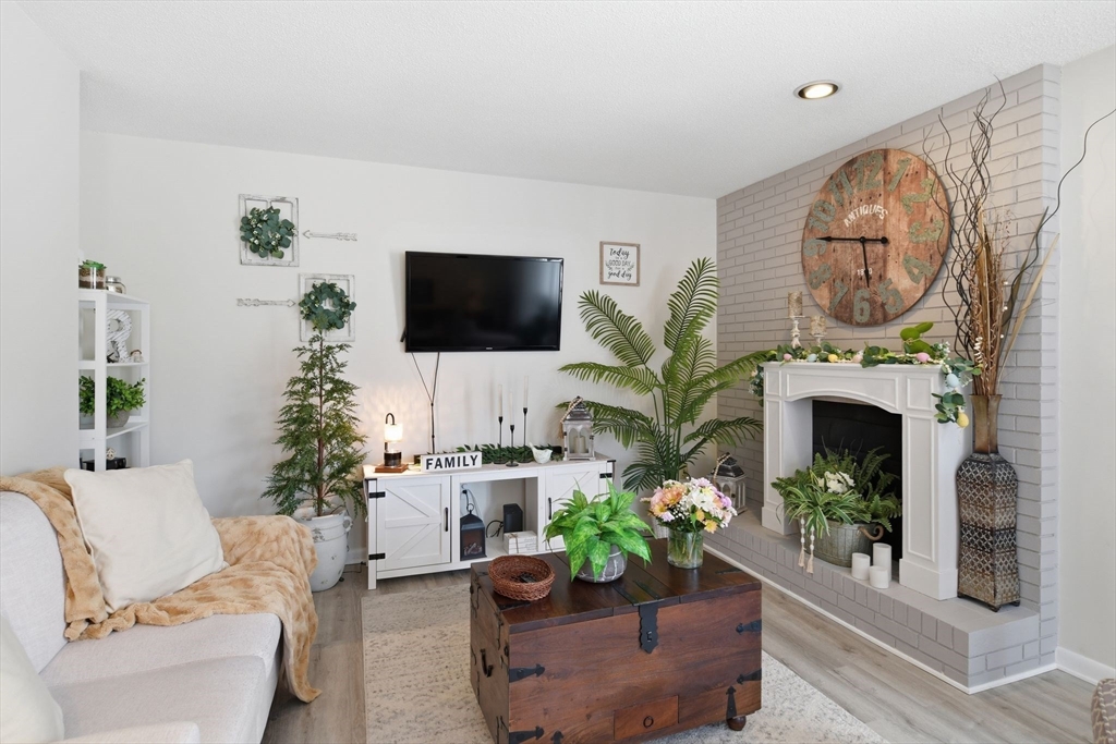 367 Nassau Drive, Unit 367 Springfield, MA 01129 - Photo 8 of 41