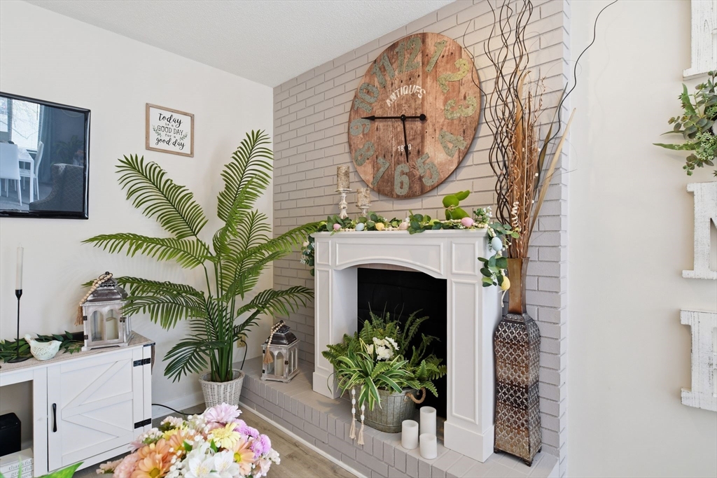 367 Nassau Drive, Unit 367 Springfield, MA 01129 - Photo 10 of 41