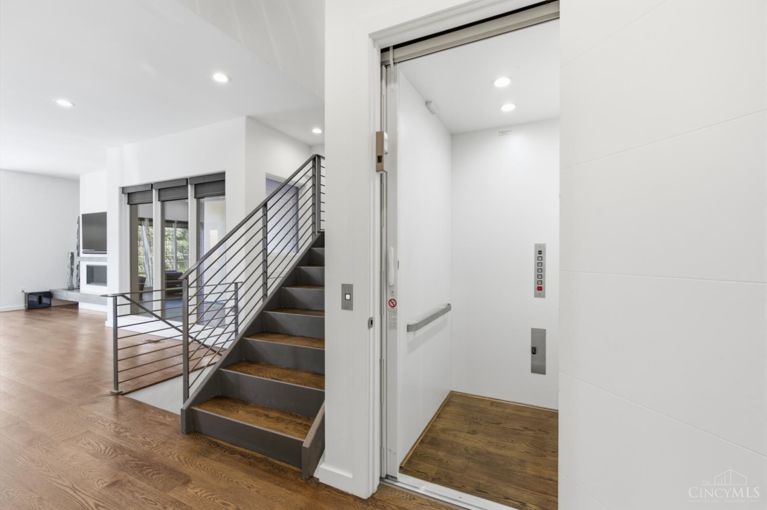 404 Baum Street Cincinnati, OH 45202 - Photo 12 of 37