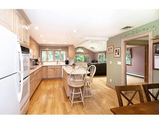 34 Kings Road Canton, MA 02021 - Photo 5 of 34 Gallery Image 5