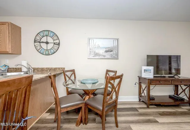 $2,400 | 1664 Beach Boulevard, Unit 90, Biloxi, MS 39531