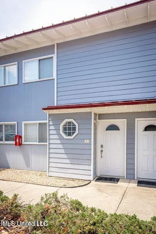 $2,400 | 1664 Beach Boulevard, Unit 90, Biloxi, MS 39531