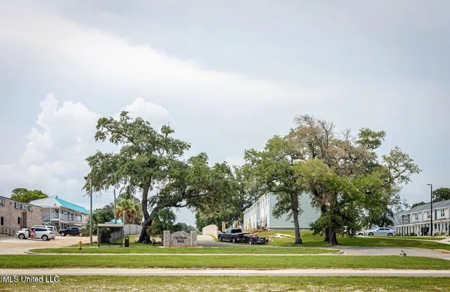 $2,400 | 1664 Beach Boulevard, Unit 90, Biloxi, MS 39531