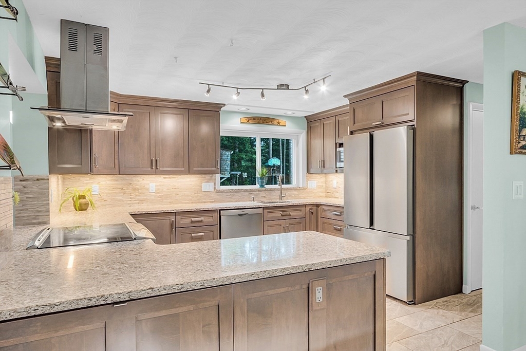 50 Clarissa Road Chelmsford, MA 01824 - Photo 10 of 42 Gallery Image 10