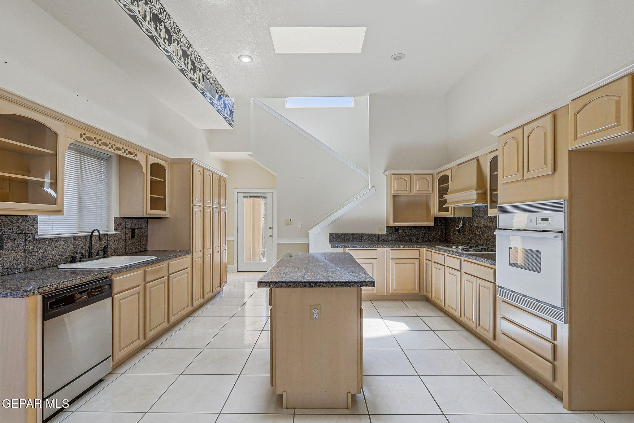 6554 Eagle Ridge Drive El Paso, TX 79912 - Photo 13 of 37 13-web-or-mls-IMG_8465