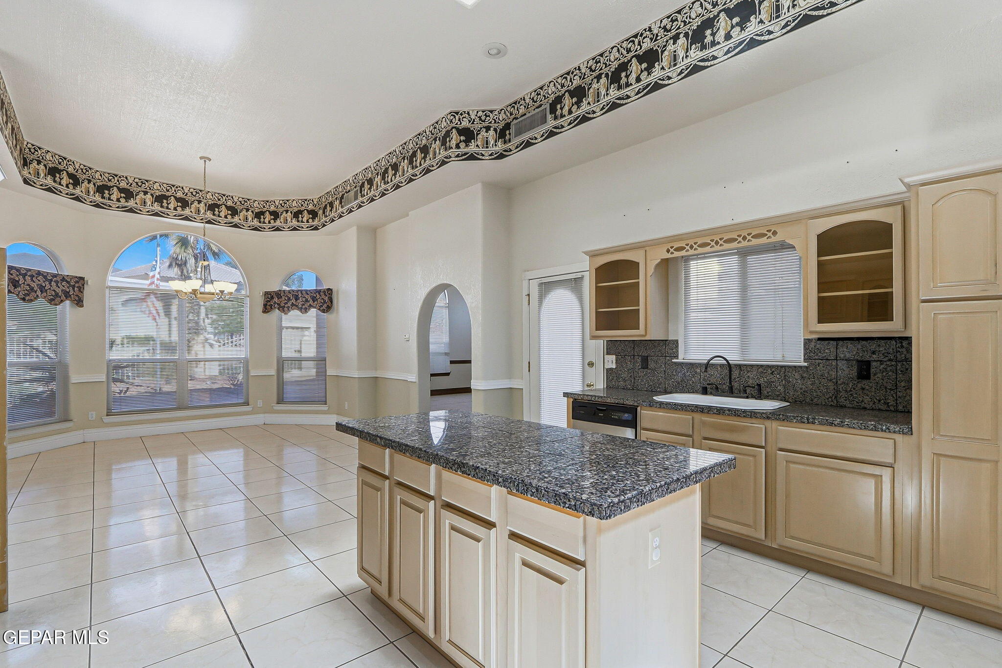 6554 Eagle Ridge Drive El Paso, TX 79912 - Photo 15 of 37 15-web-or-mls-IMG_8479