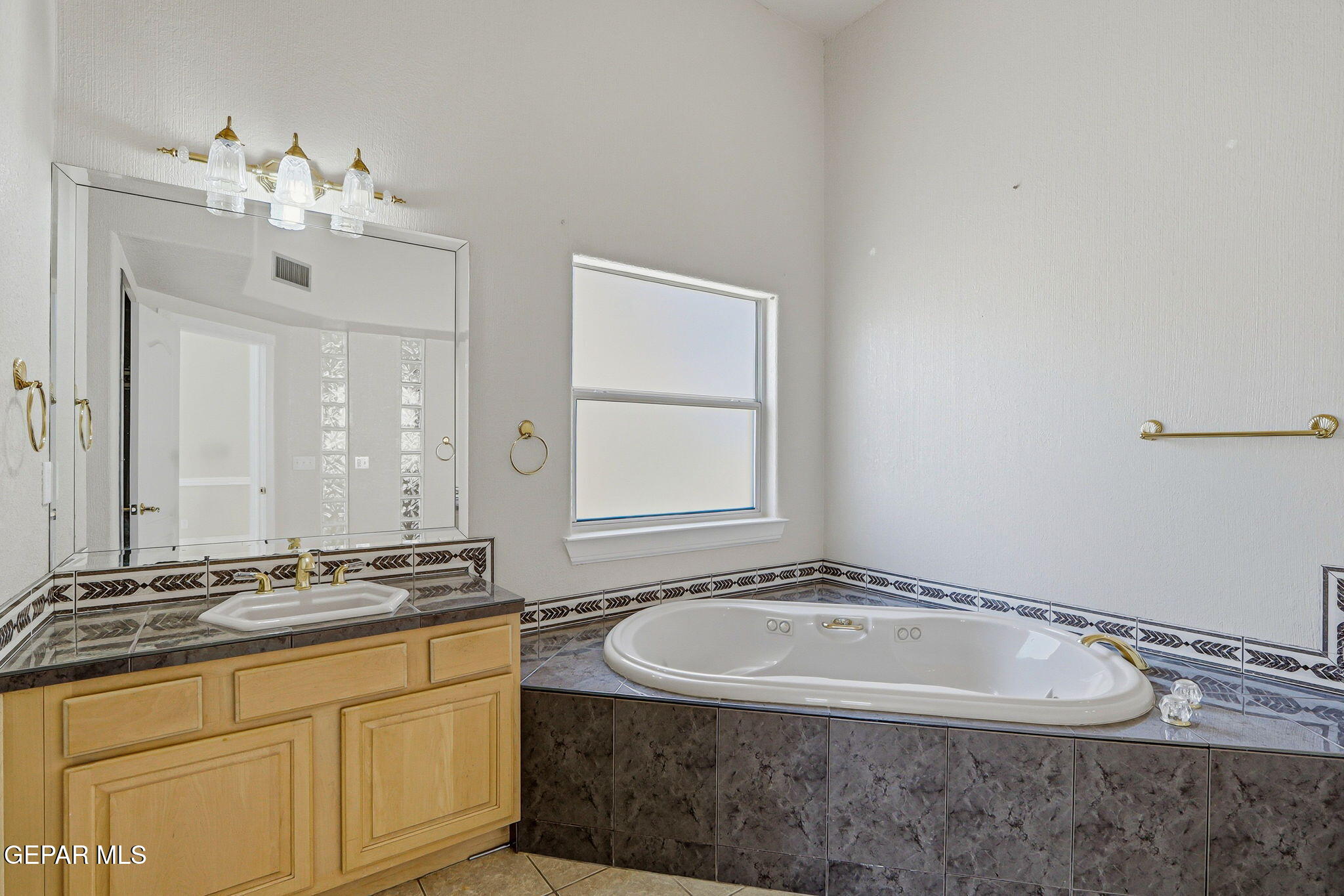 6554 Eagle Ridge Drive El Paso, TX 79912 - Photo 26 of 37 26-web-or-mls-IMG_8556