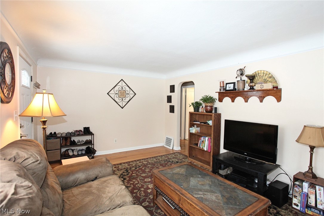 23993 Maple Ridge Road North Olmsted, OH 44070 - Photo 4 of 35 Gallery Image 4