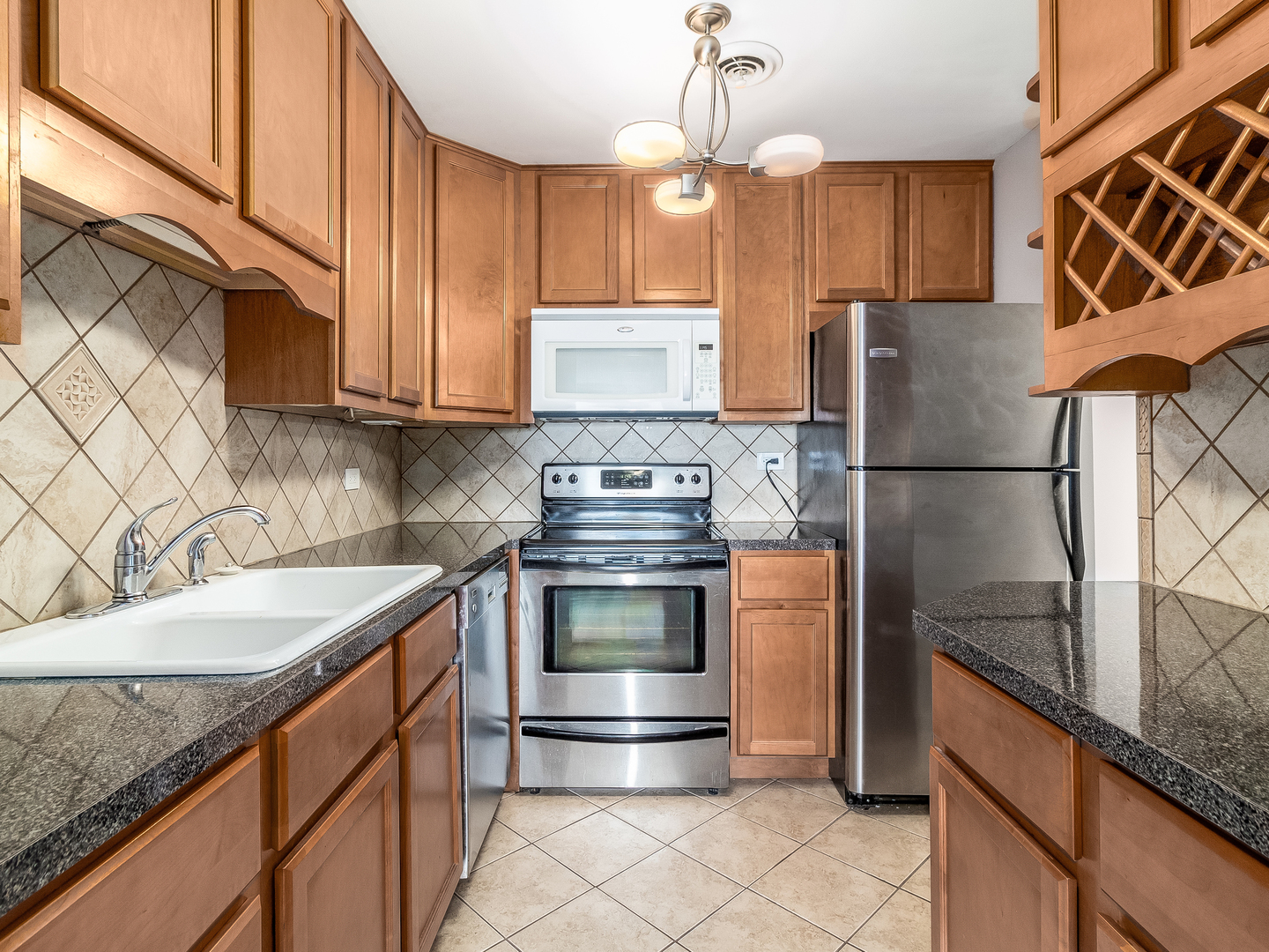 425 Walnut Creek Road, Unit 1402 Lisle, IL 60532 - Photo 8 of 25