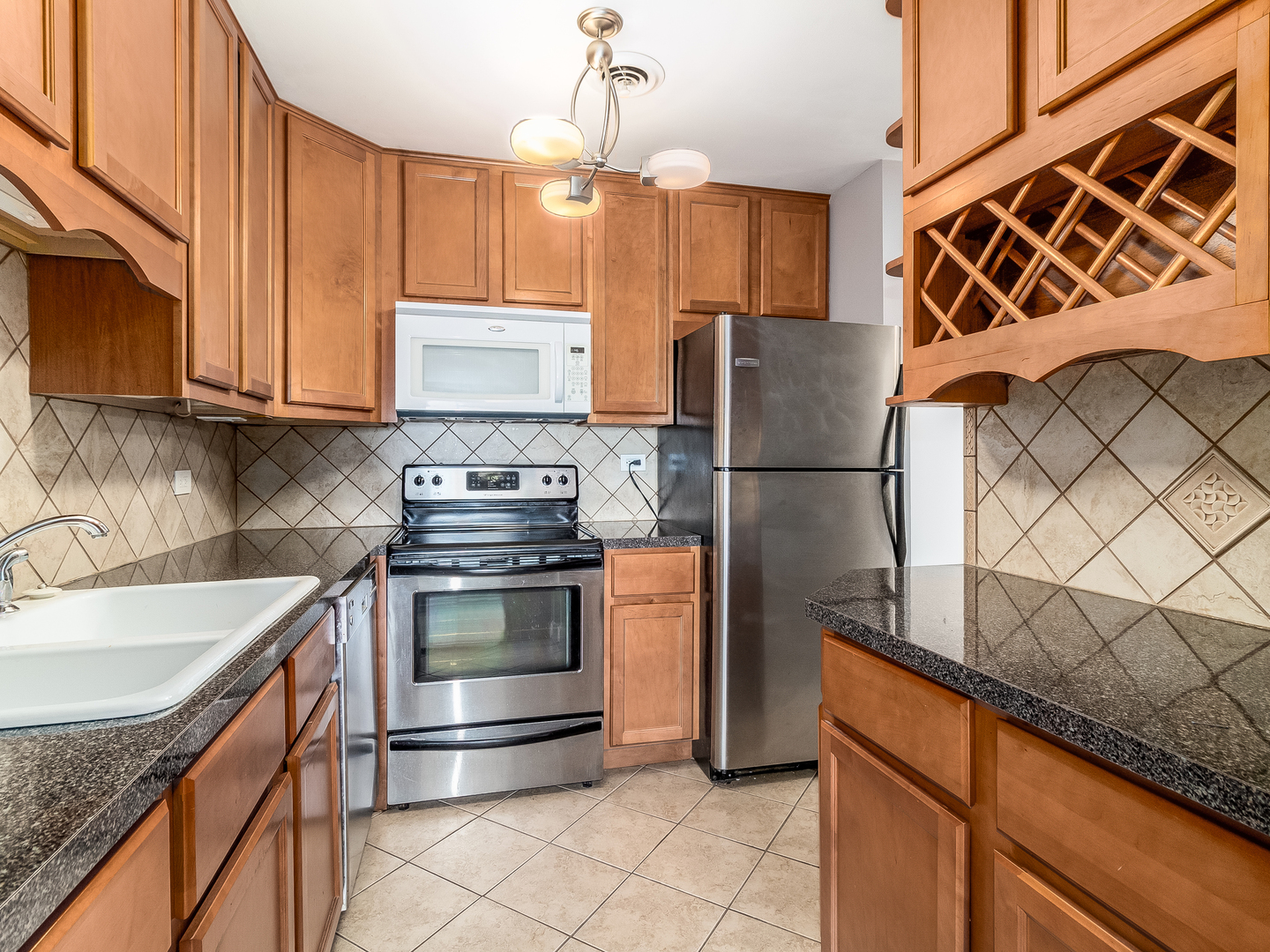 425 Walnut Creek Road, Unit 1402 Lisle, IL 60532 - Photo 9 of 25
