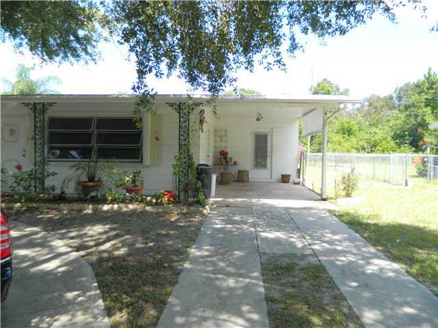 206 North 37th Street Fort Pierce, FL 34947 - Photo 1 of 19 Primary Photo