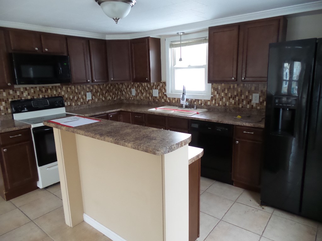 5 Wyvern Lane Rochester, NH 03867 - Photo 1 of 20