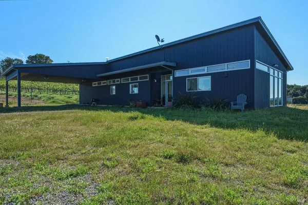 $799,000 | 8435 Highway 175, Hopland, CA 95449