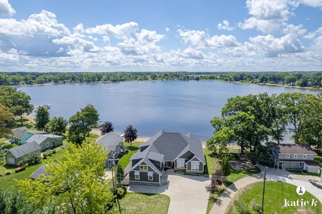 $895,000 | 22133 Leota Drive, Sand Lake, MI 49343